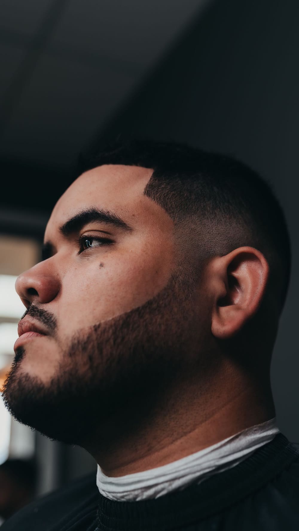 Razor-sharp lineup, side profile